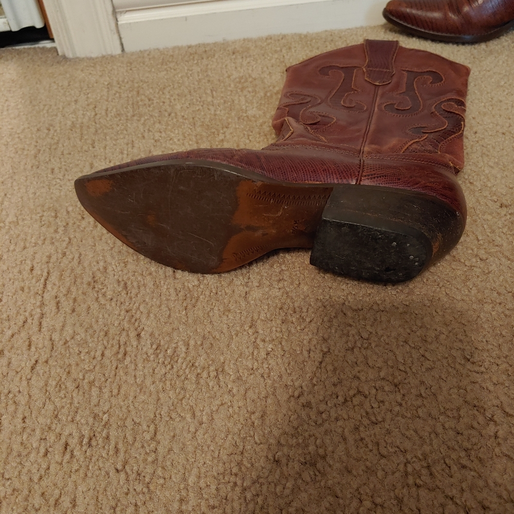 Boots - Picture 3 of 5